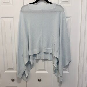 Lululemon Light Blue Women's Knit Poncho Sweater in excellent condition